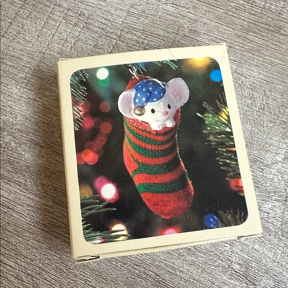 VINTAGE Hallmark Ornament stocking Mouse 1981